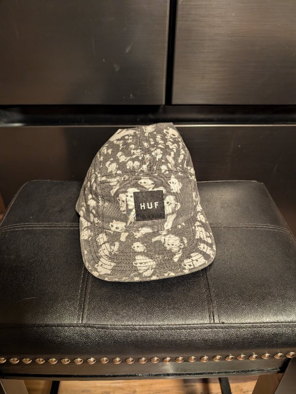Huff Audience Hat